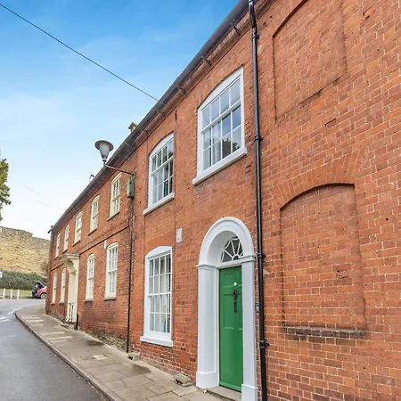 Dinham Ludlow